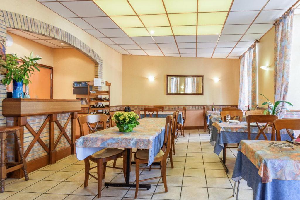 Hotel Acapulco Лурд Екстериор снимка