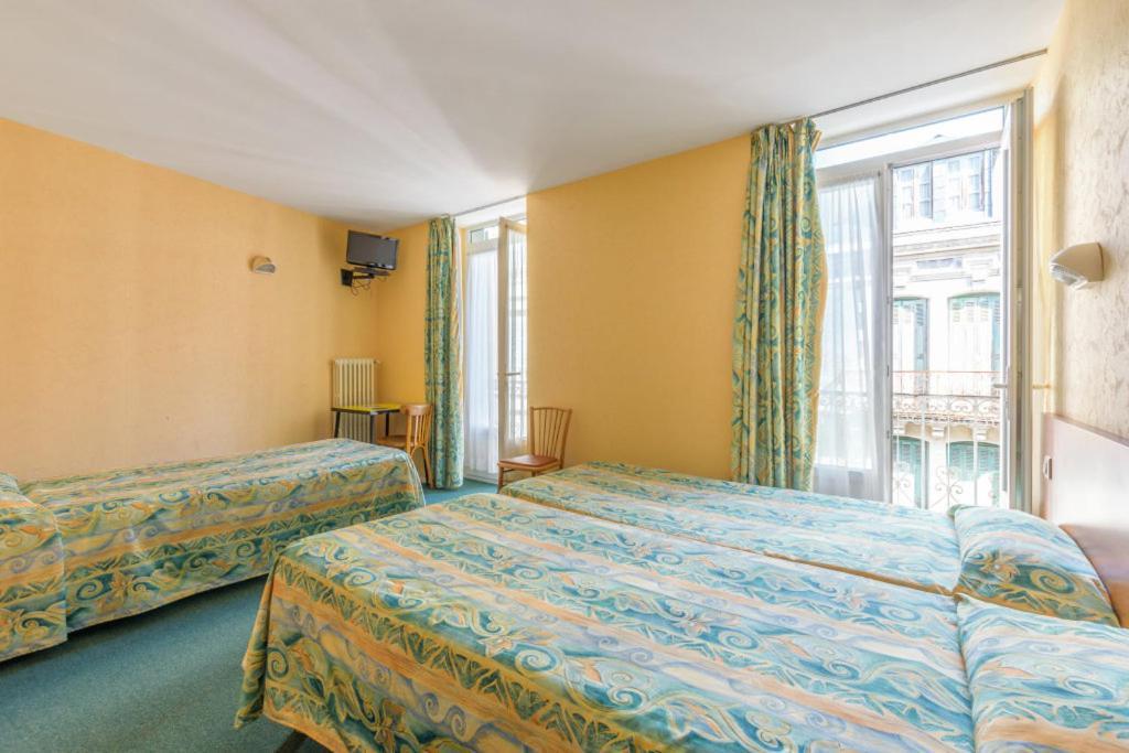 Hotel Acapulco Лурд Екстериор снимка