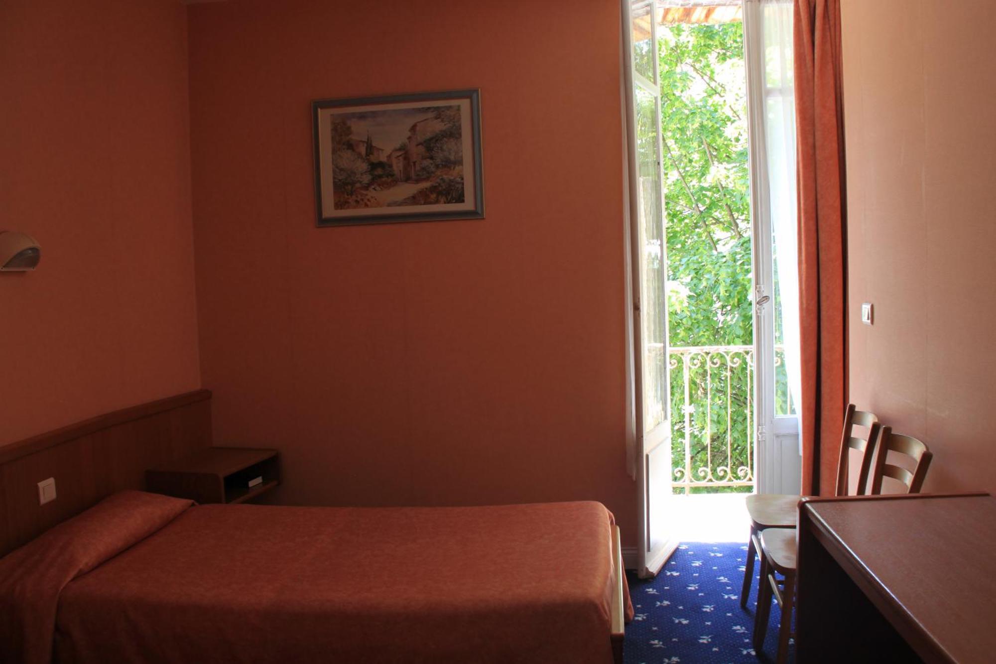 Hotel Acapulco Лурд Екстериор снимка