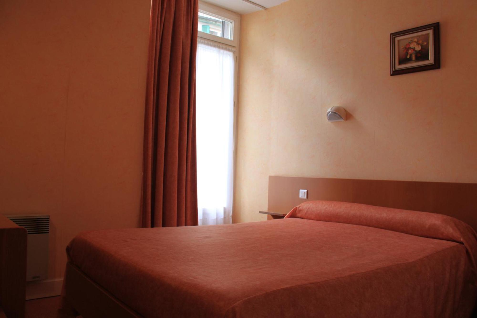 Hotel Acapulco Лурд Екстериор снимка
