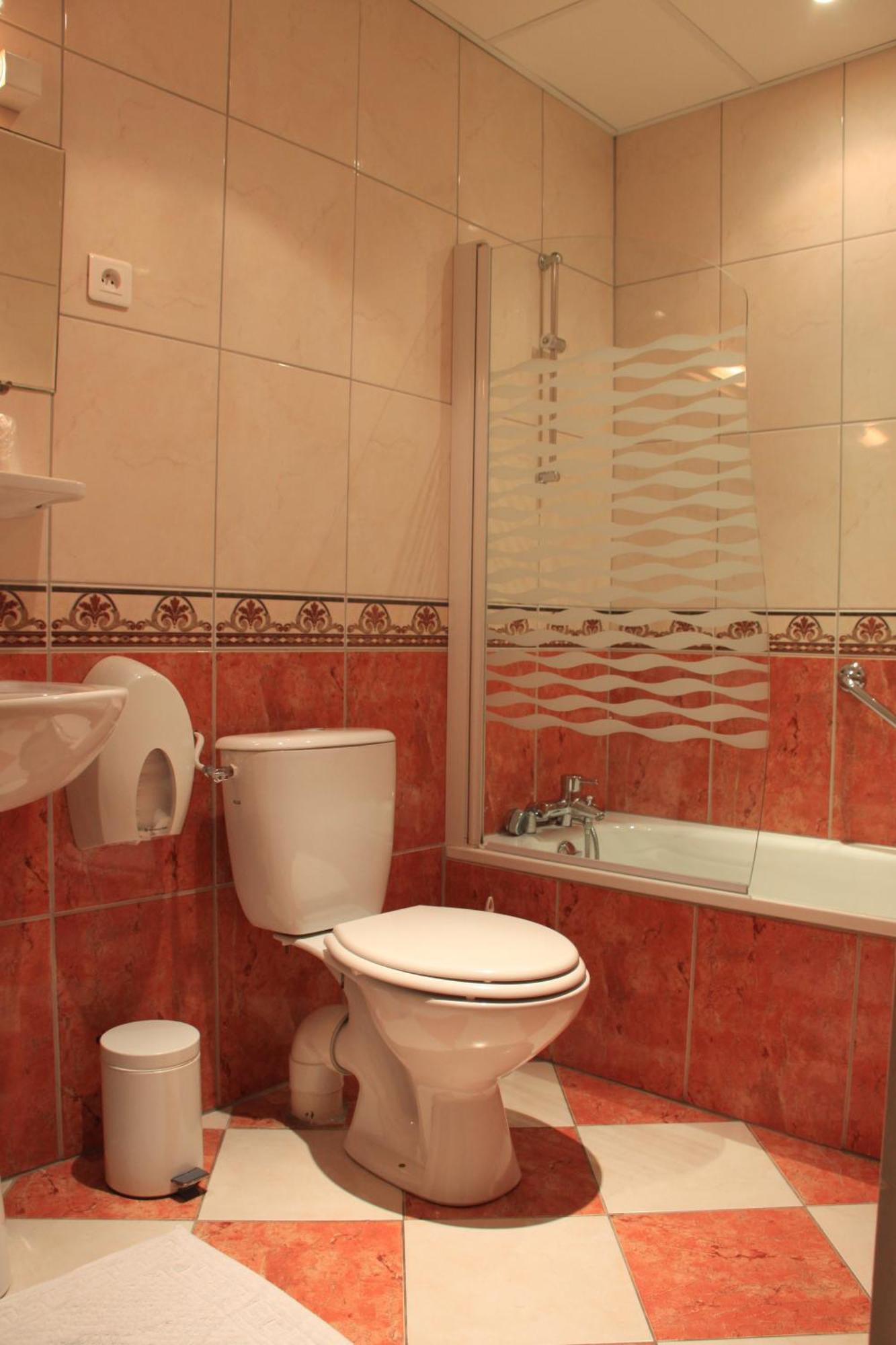 Hotel Acapulco Лурд Екстериор снимка