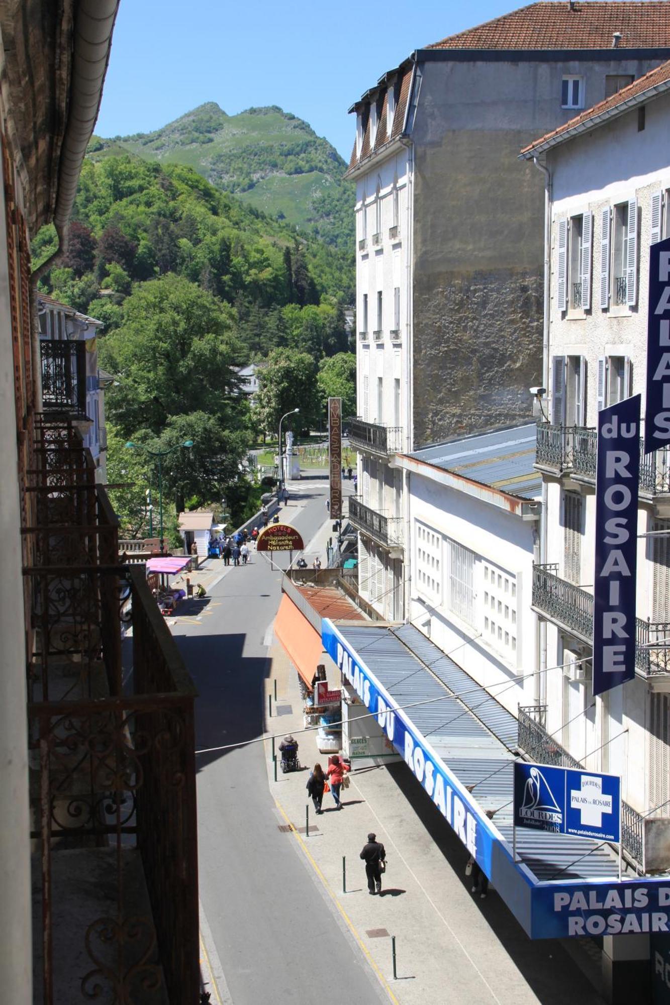 Hotel Acapulco Лурд Екстериор снимка